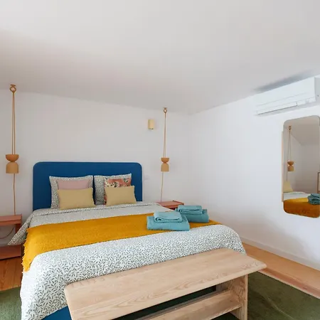 Guest house Charming Chiado 3*