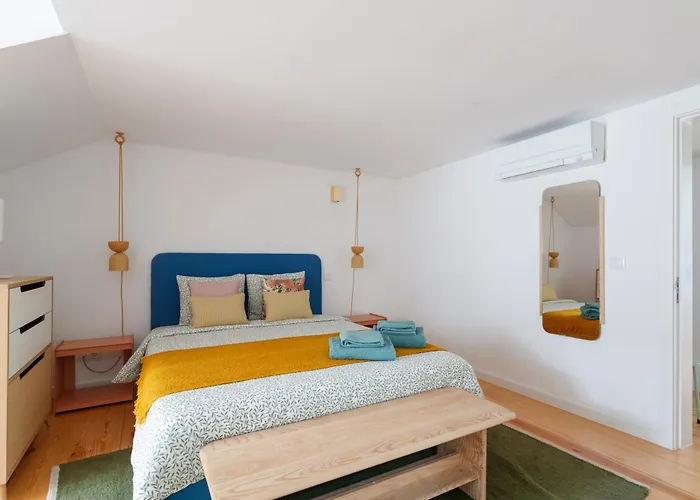 Guest house Charming Chiado 3*